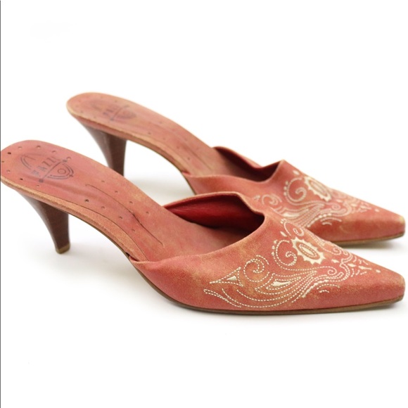PAZZO Shoes - Pazzo Red Embroidered Heels Made in Brazil 8.5